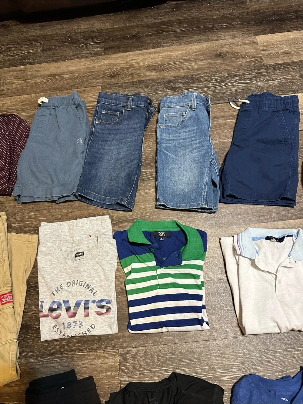 Mixed Men's Clothing Lot - Assorted Colors (Jeans, Tees, Shorts)